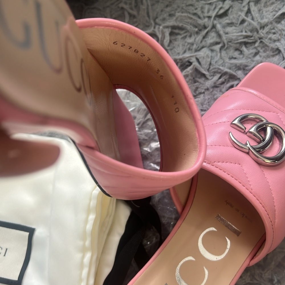 Gucci double G matelasse leather slide - Picture 4 of 10